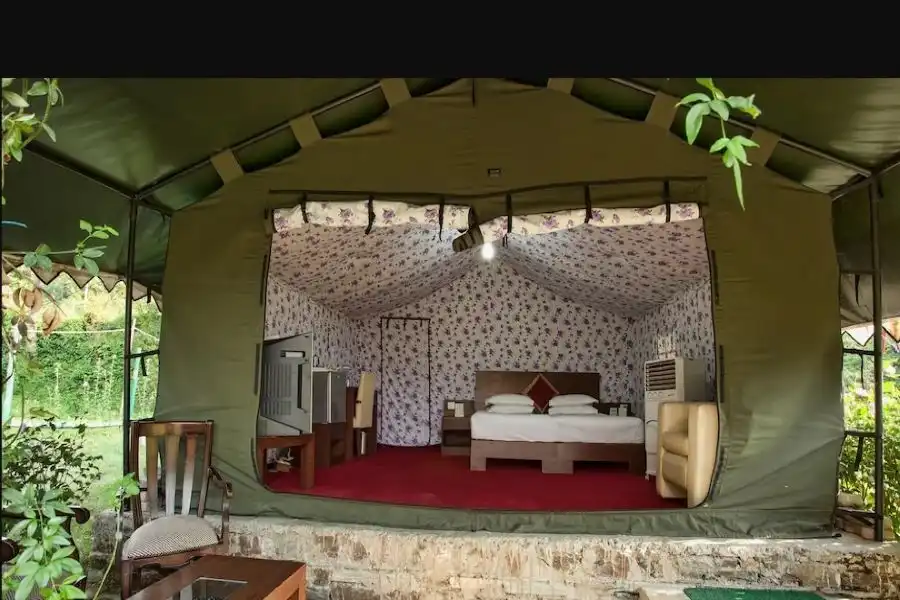 Flag House Resort Shimla Swiss tent room