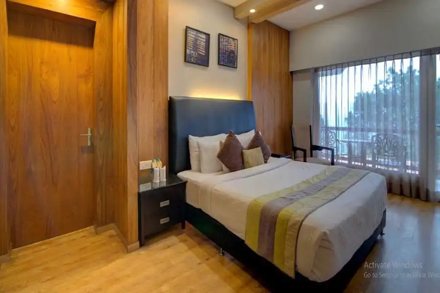 Moksha Himalaya Spa Resort Shimla Moksha deluxe suite room