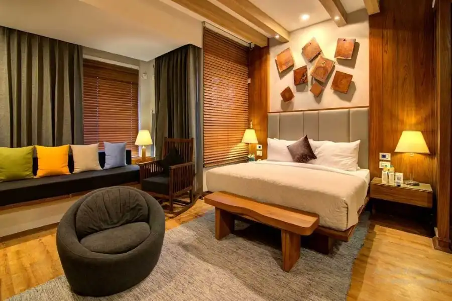 Moksha Himalaya Spa Resort Shimla Royal suite room